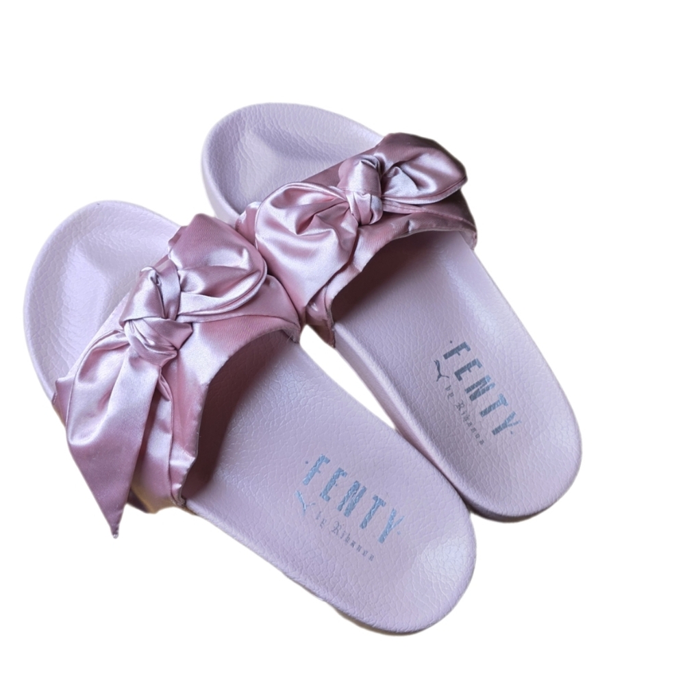 Puma Fenty Bow Slides in the color pink. SZ 7.5 LIKE NEW - Picture 4 of 12